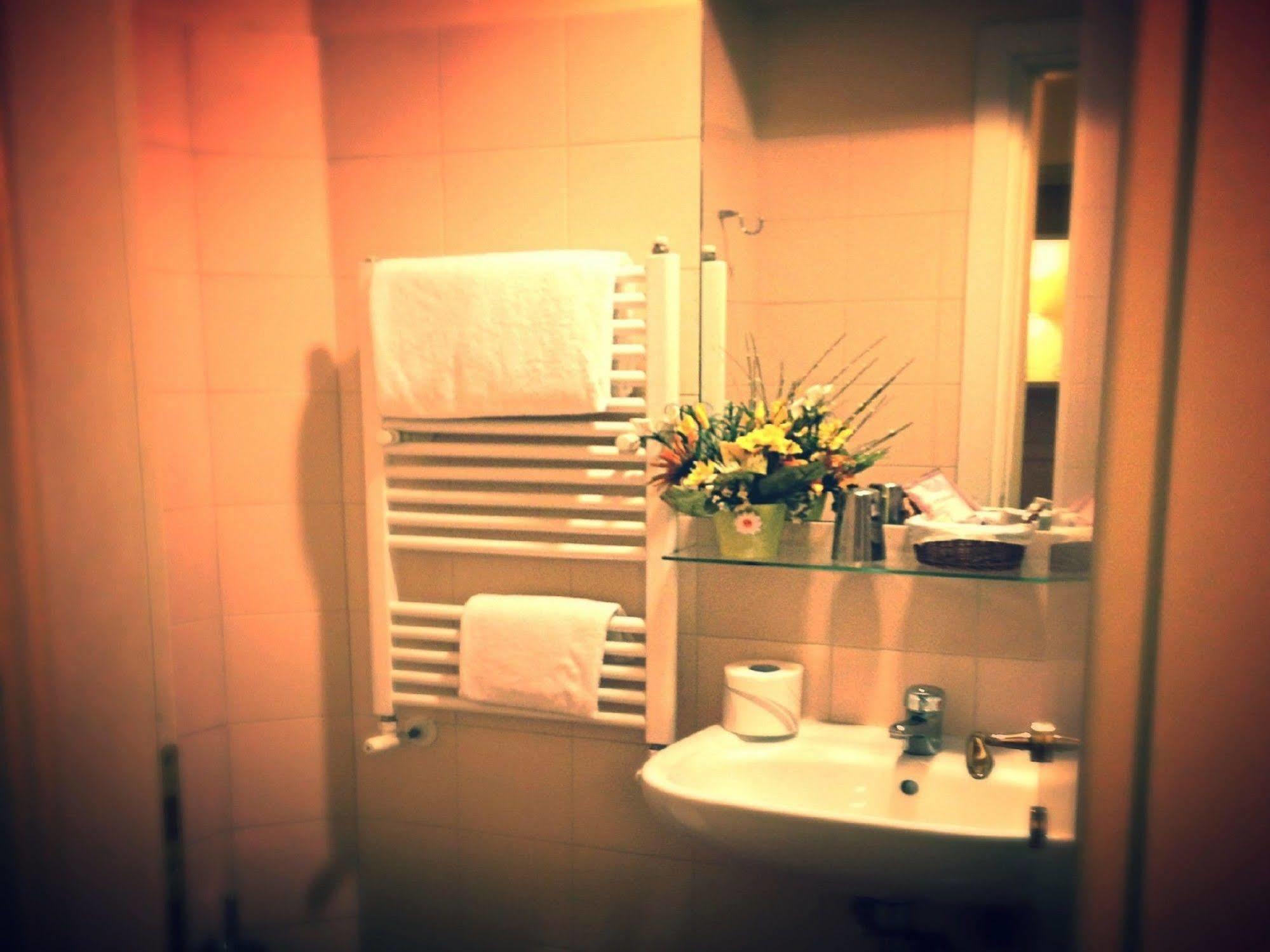 Bed and Breakfast Residenza Domiziano Rzym Zewnętrze zdjęcie
