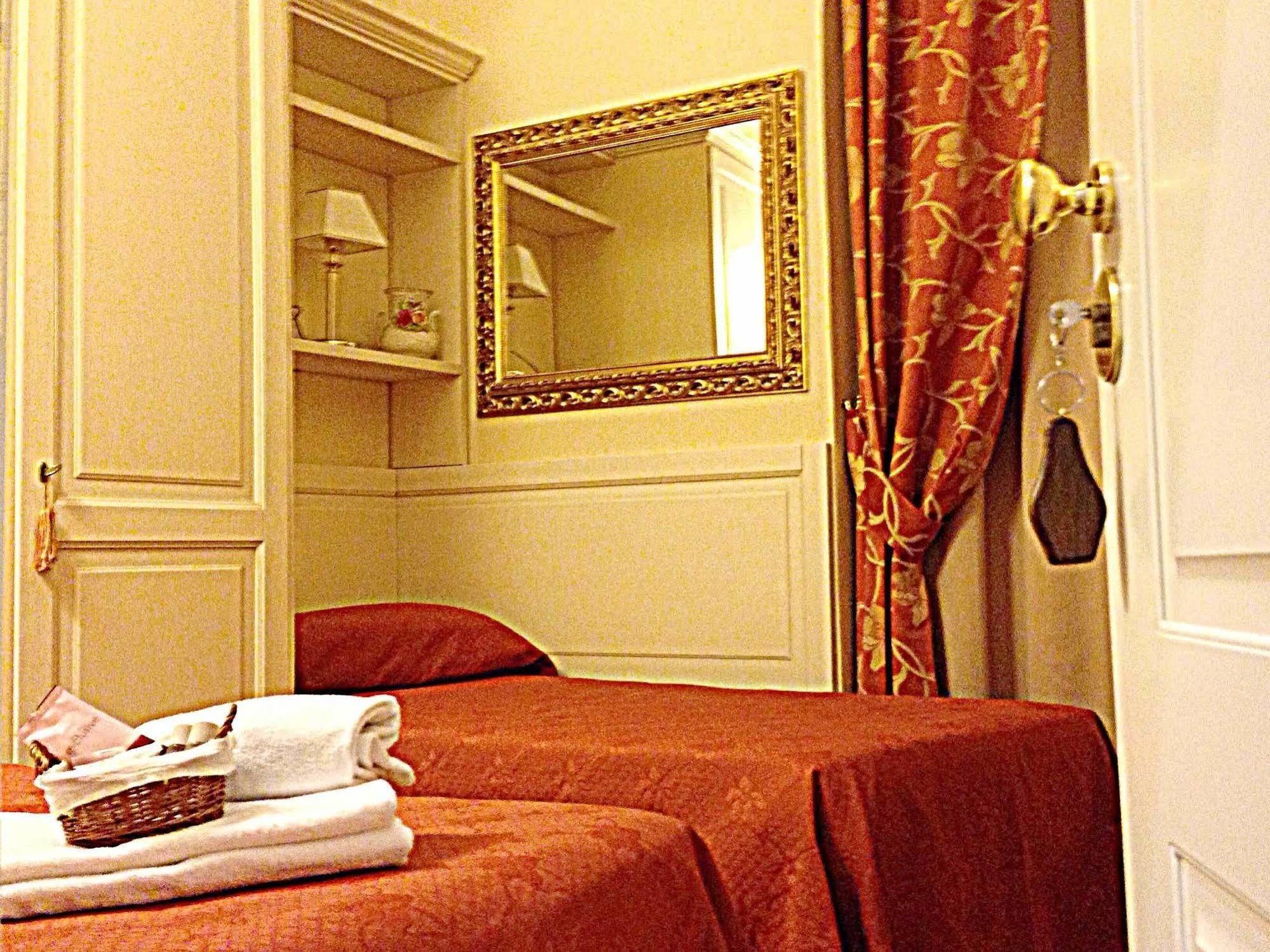 Bed and Breakfast Residenza Domiziano Rzym Zewnętrze zdjęcie
