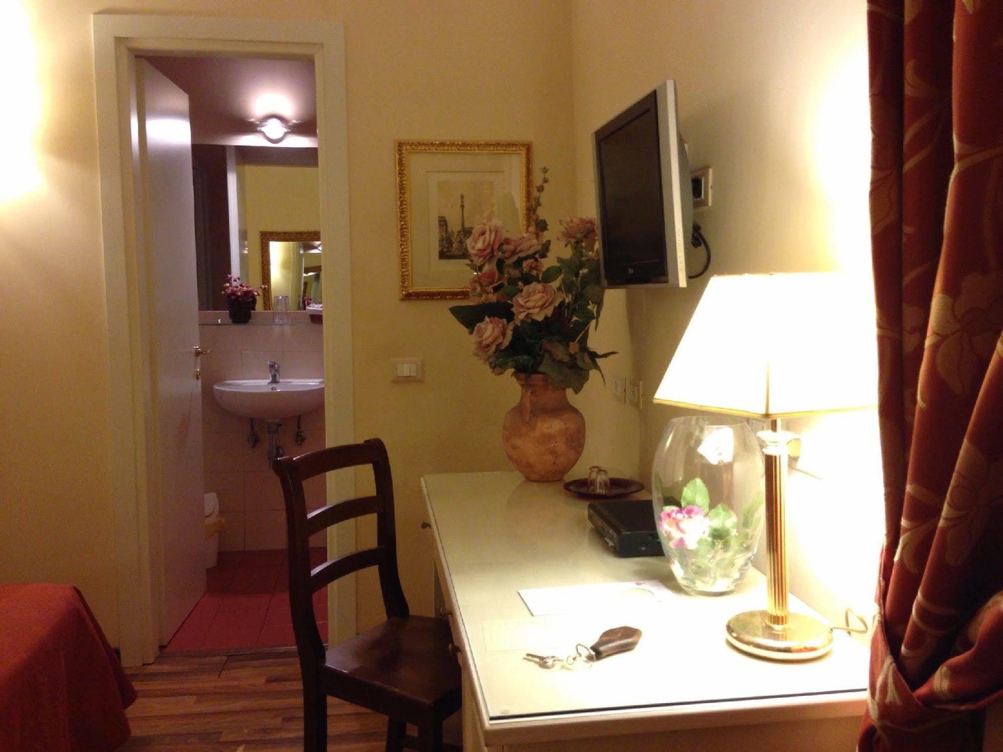 Bed and Breakfast Residenza Domiziano Rzym Zewnętrze zdjęcie